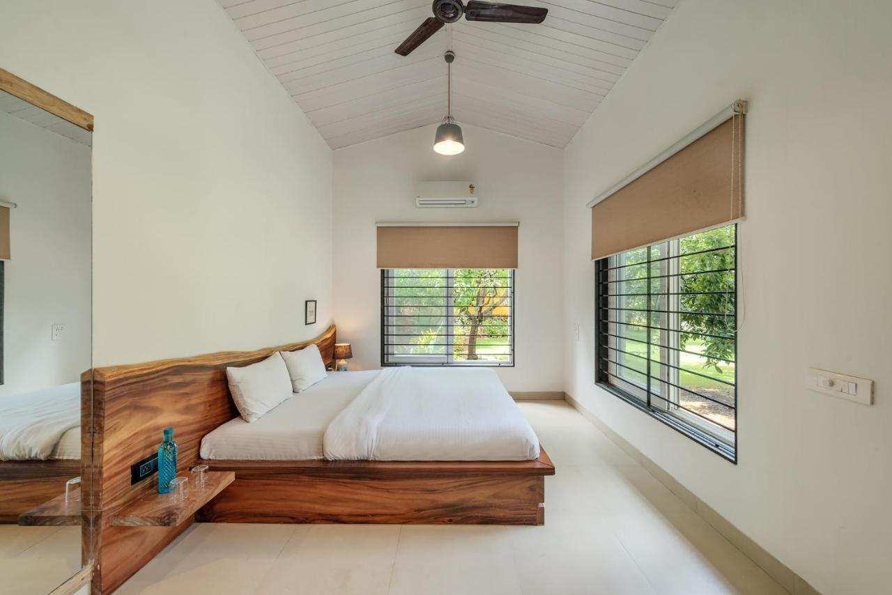Saffronstays Casa Manga, Karjat - Pet-Friendly Pool Villa Near Nd'S Film World And Saltt Zewnętrze zdjęcie